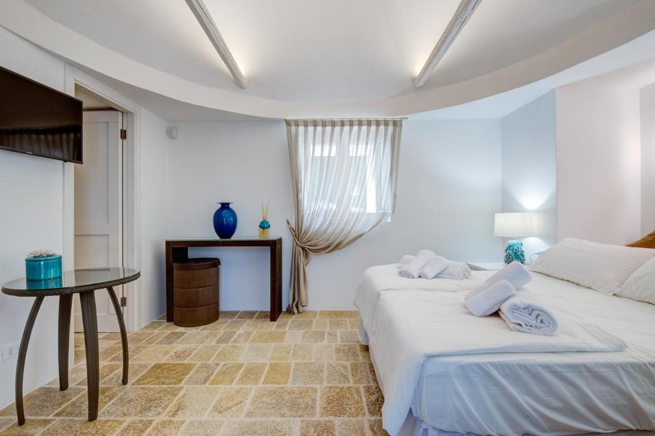B&B Trulli Moonlight Da Grace Ostuni Exteriör bild